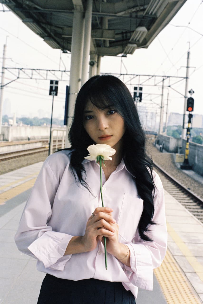she waited, but not for the train